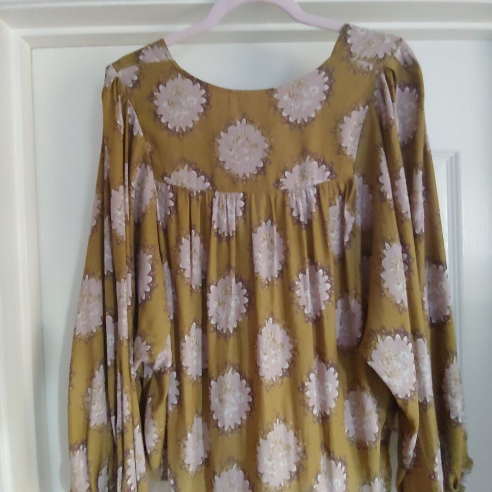 Free People Cowling Around Goldenrod Combo Flowy Boho Oversize Top M - Picture 10 of 14
